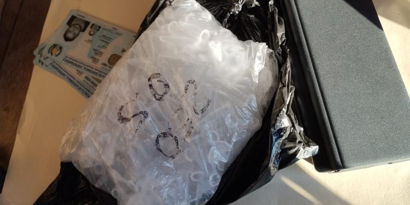 PNC localiza drogas y armas de fuego en allanamientos