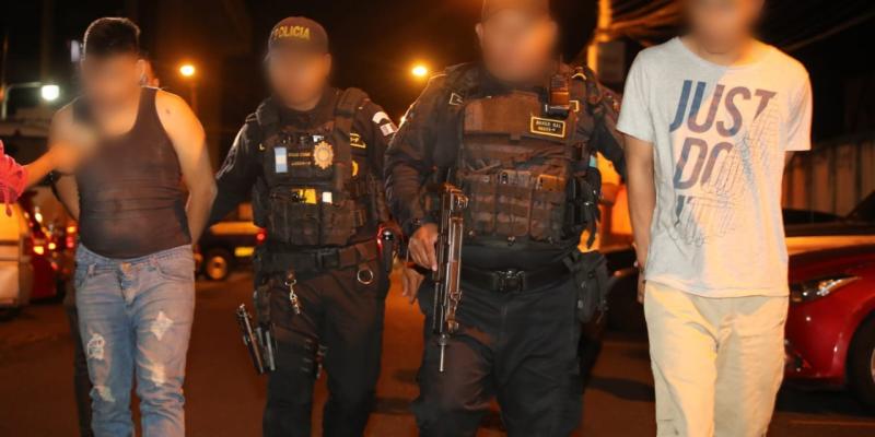 Presuntos sicarios detenidos en zona 16 capitalina