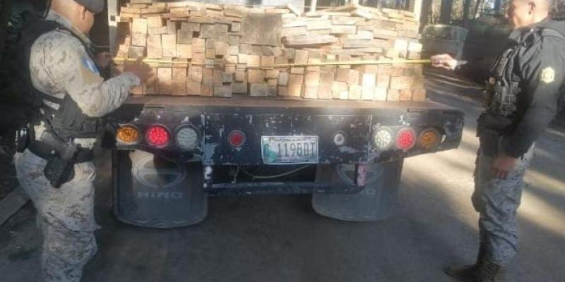 Capturan a persona por transporte ilegal de producto forestal en Chimaltenango