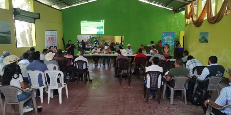 MARN celebra Día Mundial de la Pesca en la Laguna de Atescatempa 