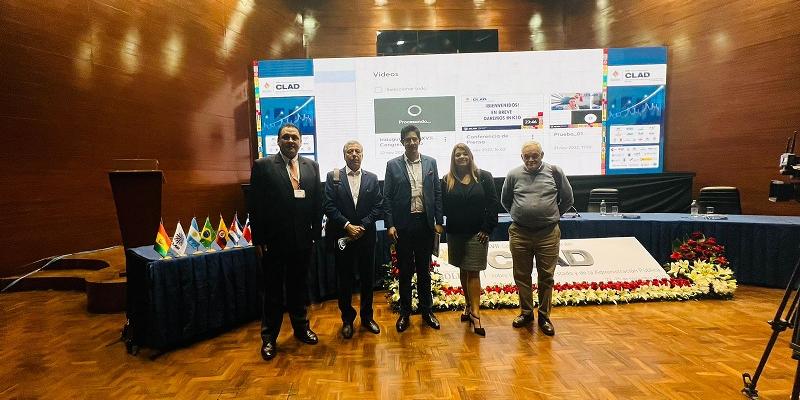 Directora de Onsec participa en Congreso del CLAD en Bolivia