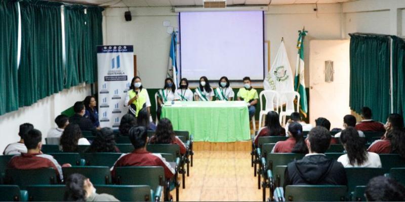 Estudiantes de San Miguel Petapa celebran el Día Mundial de la Ecología