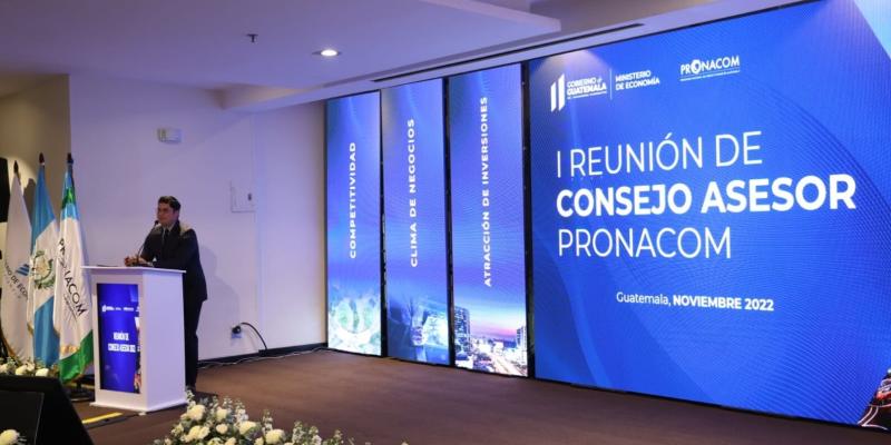 Ministro de Economía, Janio Rosales, presenta los lineamientos estratégicos del MINECO durante reunión de Consejo Asesor de PRONACOM