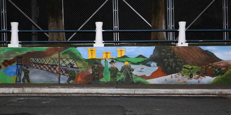 Ejército de Guatemala dio colorido al perímetro de la Tribuna Militar en la zona 5 de la capital.