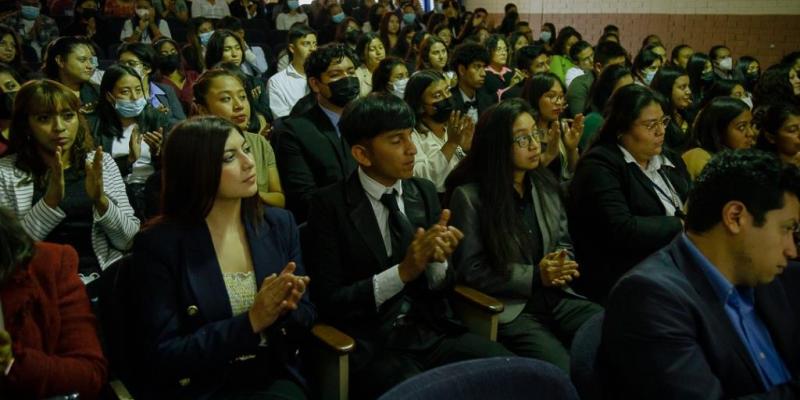 Los jóvenes aprendieron cómo ayudar a su comunidad