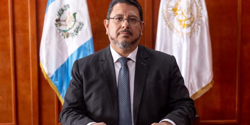 Héctor González 