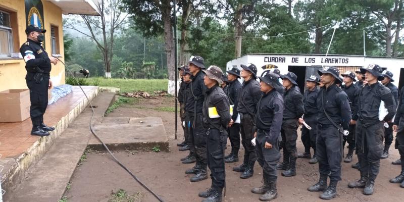 Salud Policial realiza jornada de vacunación para personal FEP