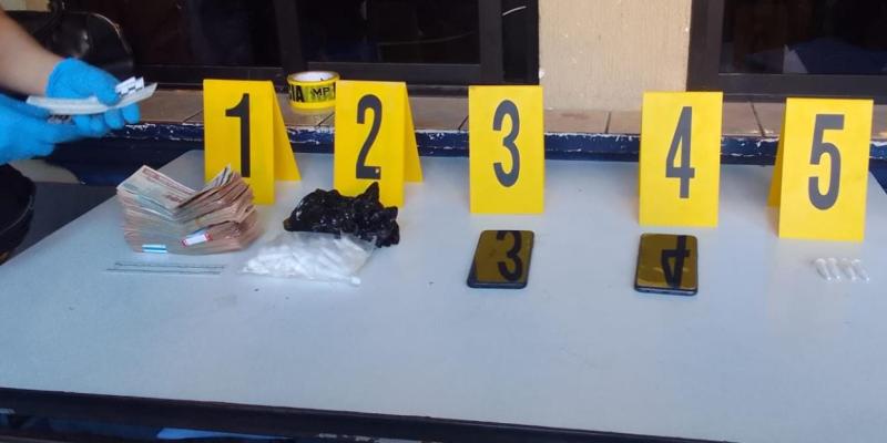 Detenidos con droga y dinero en Huehuetenango