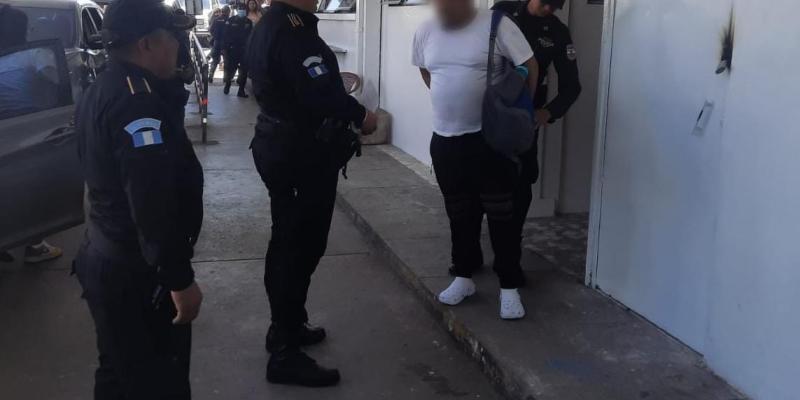 PNC expulsa del país a presuntos pandilleros salvadoreños