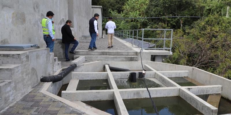 Ministro Gerson Barrios hace visita técnica a moderna planta de tratamiento de aguas residuales en Sololá