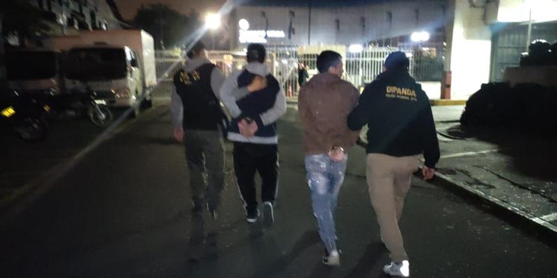 Investigadores de DIPANDA capturan a dos personas por extorsión