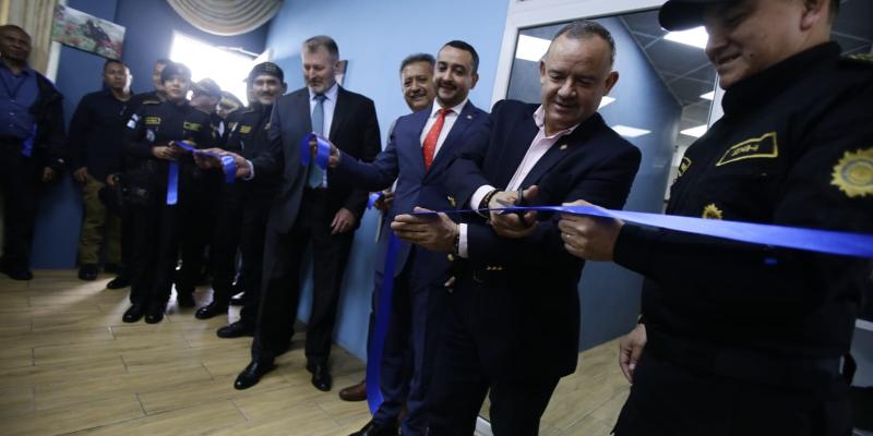 Mingob habilitó comedores para dignificar a la PNC