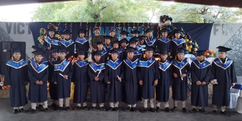 Estudios por madurez, una oportunidad para los soldados y su familia.