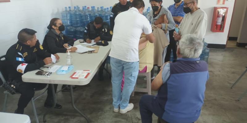 Salud Policial realiza jornada de vacunación contra la influenza