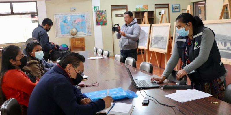 Taller a medios de comunicación locales 