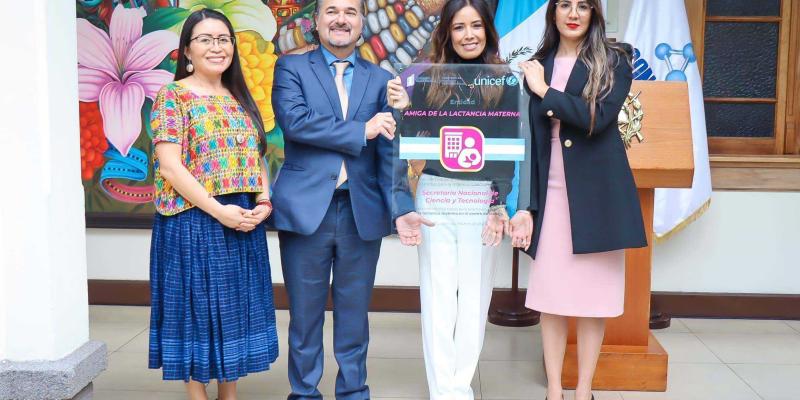 Senacyt recibe la certificación del espacio  “amigos de la lactancia materna”