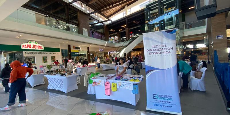 Bazar de emprendimiento se presenta en Centro Comercial de Quetzaltenango