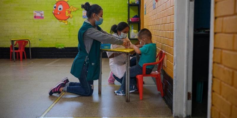 Las niñeras reciben una certificación 