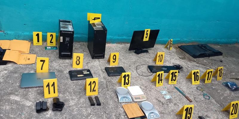 Capturados y armas de fuego consignadas por especialistas de Dipanda