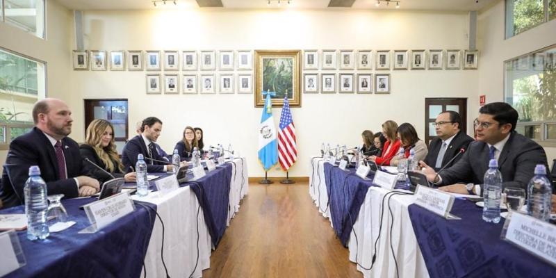 Ministro se reúne con embajada de Estados Unidos