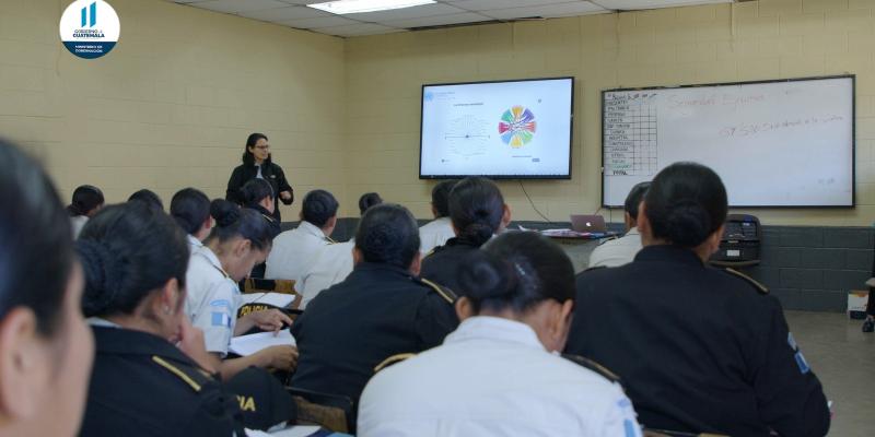 Fortalecen conocimientos del personal policial que labora en oficinas de atención a la víctima