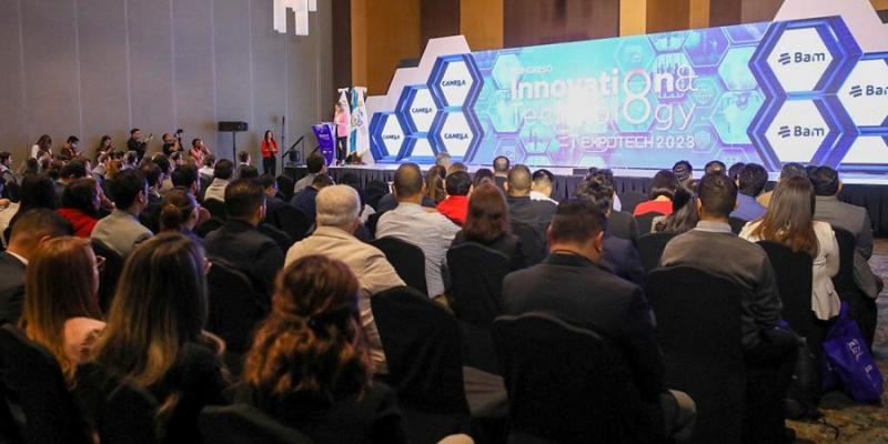 La viceministra de Inversión y competencia, Francisca Cárdenas.