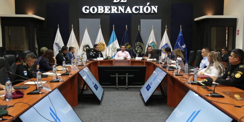 Autoridades fortalecen acciones interinstitucionales para erradicación de cultivos ilícitos