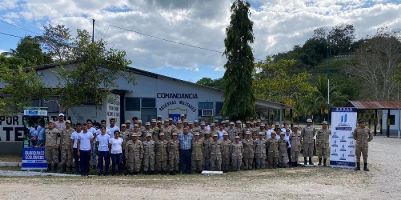 MARN instruye a jóvenes de las reservas militares sobre protección del medioambiente
