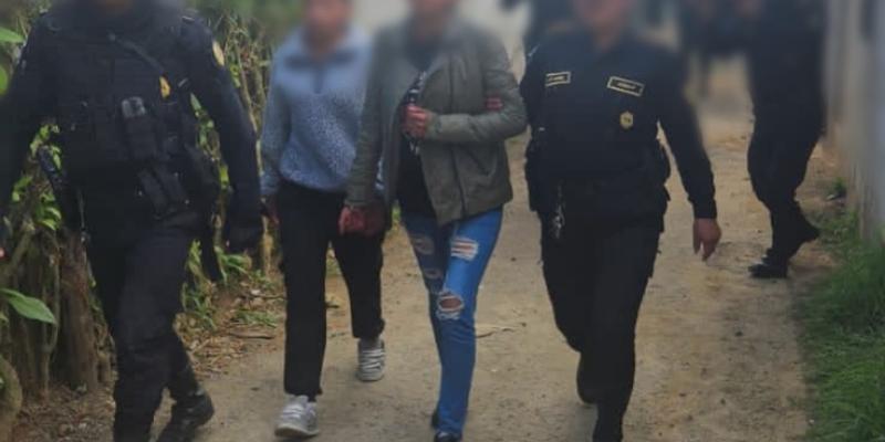 Presuntos implicados en ataque a bus extraurbano poseían armamento