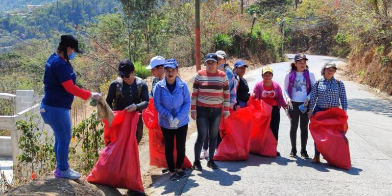 Huehuetecos y MARN trabajan juntos por el saneamiento ambiental
