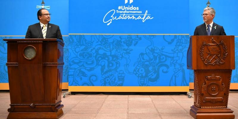 Canciller Mario Búcaro