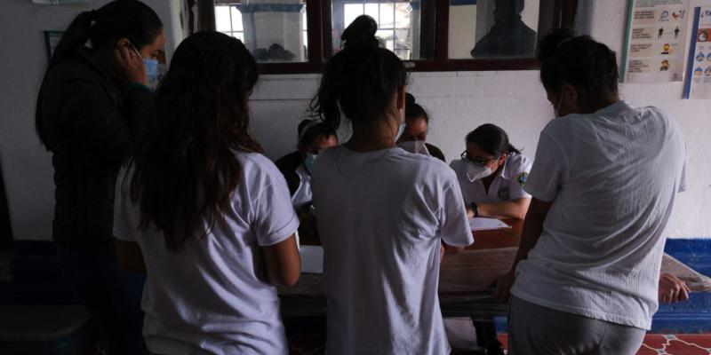 Las atenciones psicológicas se brindan tanto de manera individual como colectiva para las y los adolescentes en proceso de reinserción.