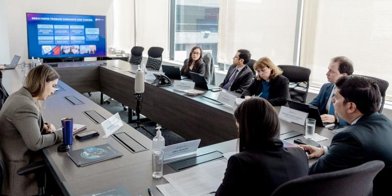 El ministro de Economía, Janio Rosales, recibió a los funcionarios del FMI.