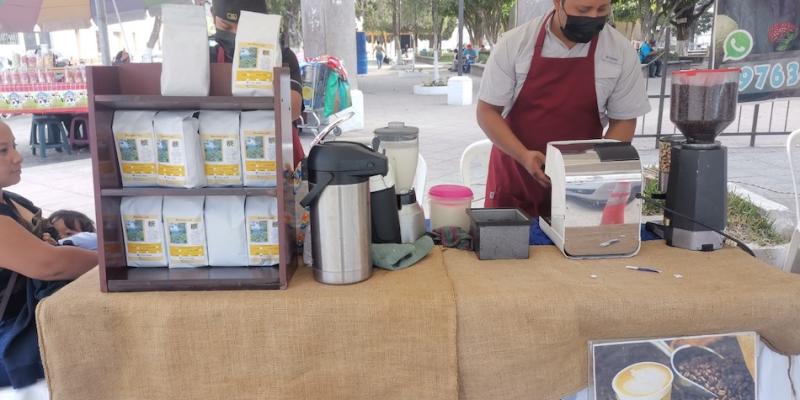 Cafetaleros de Jalapa son beneficiados por MINECO