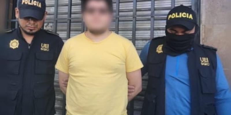 Hombre detenido compraba pornografía infantil en internet obscuro