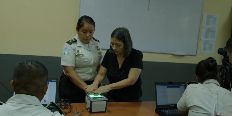 Gabinete criminalístico fortalece conocimientos de investigadores policiales