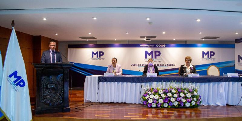 El MP llevó a cabo una conferencia para conmemorar el Día Internacional de la Mujer, dirigida a todo el personal