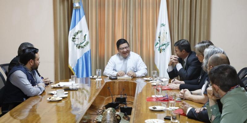 Gobierno de España y el MARN ratifican el compromiso de trabajar juntos por el medioambiente