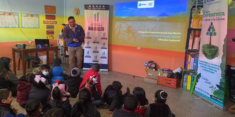 Delegaciones del MARN celebran el Día Mundial del Agua con actividades de concientización