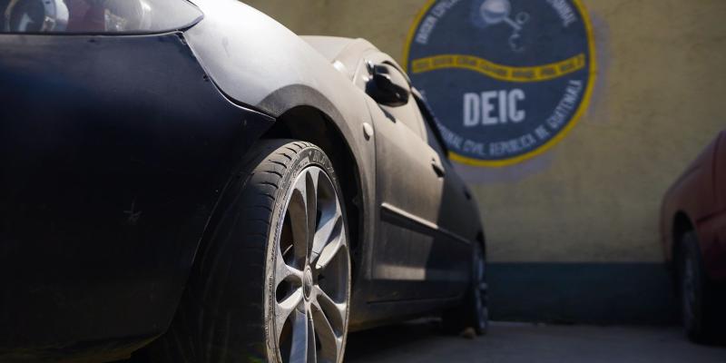 Alertan a ciudadanos por compra de carros con cheques falsos