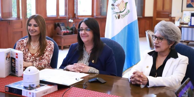 Más de 27 mil docentes participaron  en taller de desarrollo de habilidades digitales