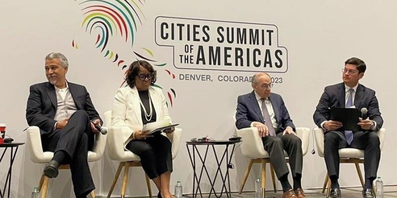 Ministro de economía participa en  el Cities Summit of the Americas