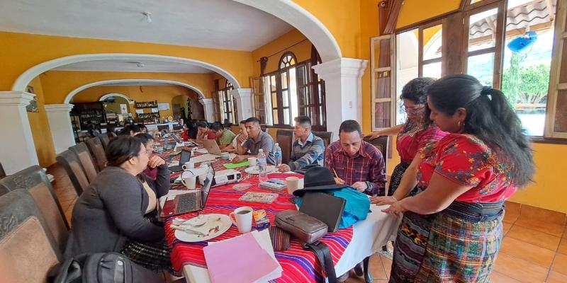 Emprendedores de Sololá reciben capacitación para fortalecer sus negocios