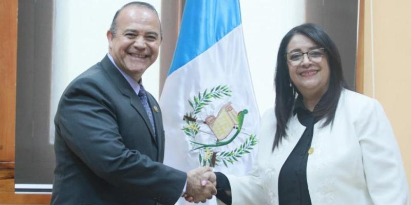 Ministra de Educación recibe visita  del Procurador de los Derechos Humanos