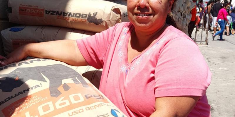 Fodes entrega materiales de construcción en zona 18