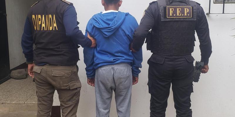 Dipanda captura a adolescentes por portación ilegal de arma de fuego y extorsión 