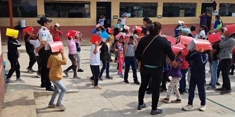 PNC realiza actividades de prevención con estudiantes del interior del país