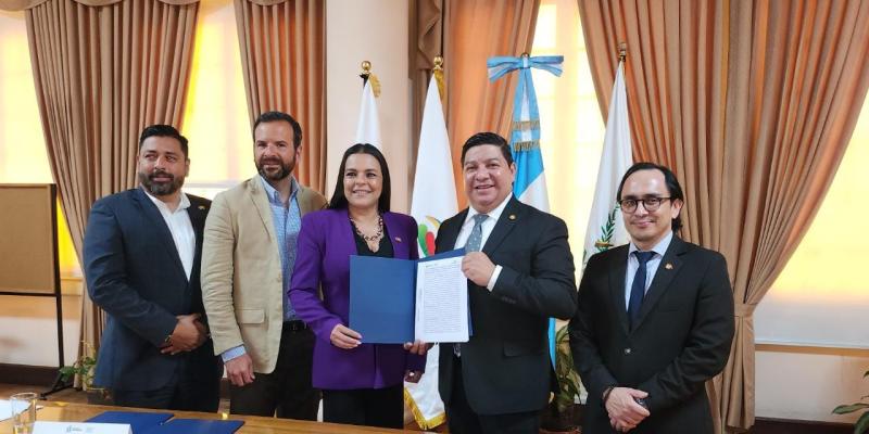 MARN y Fundación Azteca Guatemala realizan alianza estratégica para promover acciones ambientales