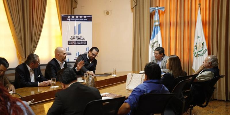 MARN impulsa alianzas público-privadas para el manejo adecuado de los desechos sólidos