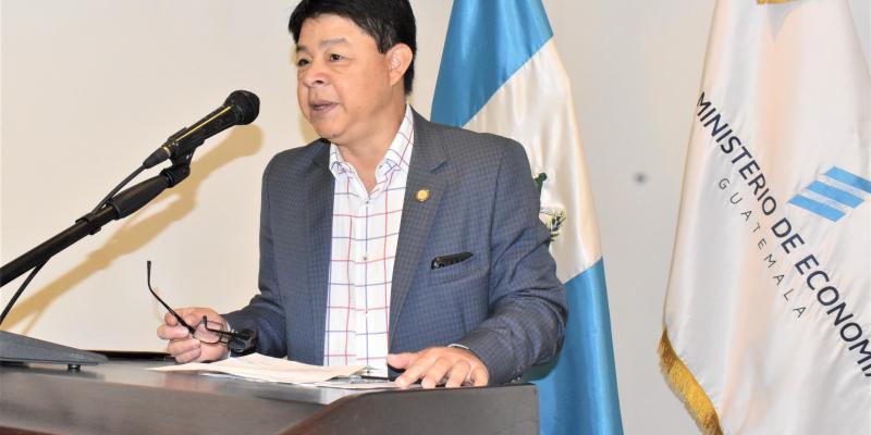 Director del Sistema Nacional de Calidad comparte las normas técnicas sobre Medio Ambiente y Recursos Naturales